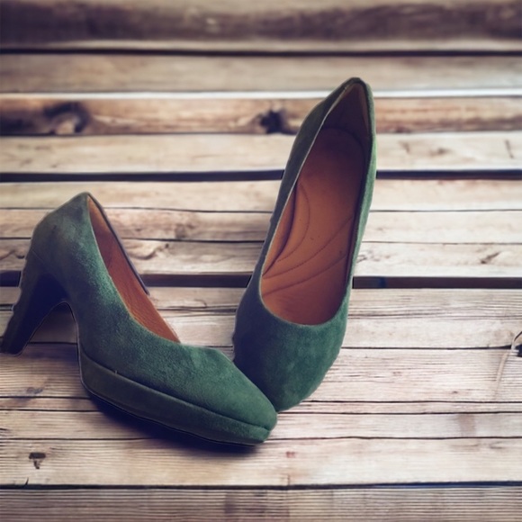 Clarks Shoes - Green Clark’s heels
